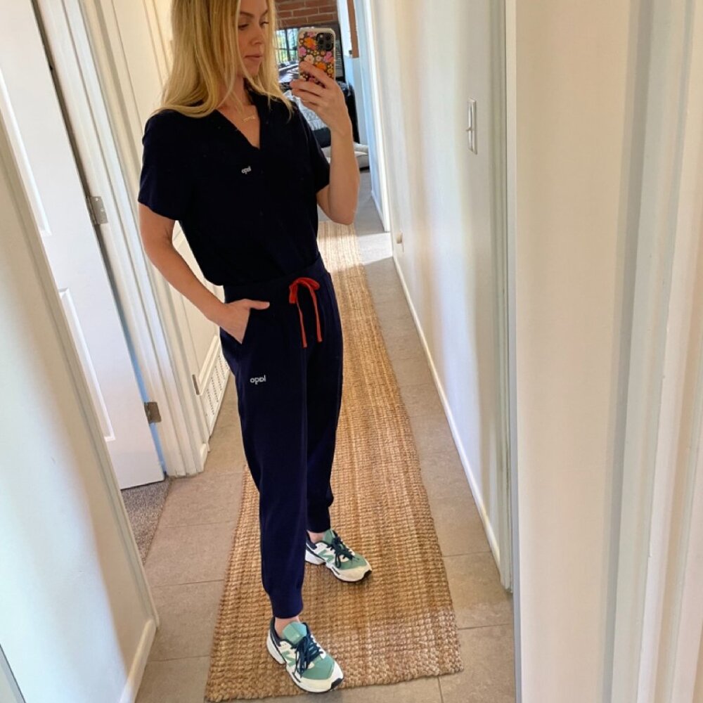 Lago Scrub Set (similar to FIGS) -- NAVY (M/L)